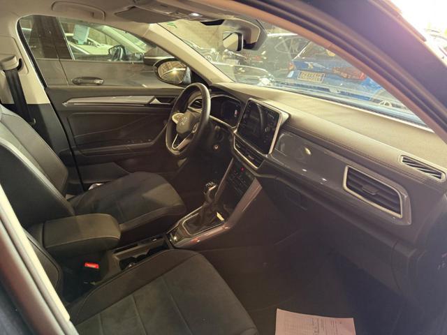 VOLKSWAGEN T-Roc usata, con Autoradio