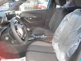 PEUGEOT 2008 usata, con Sensori di parcheggio posteriori
