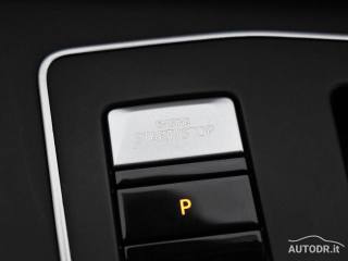 VOLKSWAGEN Golf usata, con Sensori di parcheggio anteriori