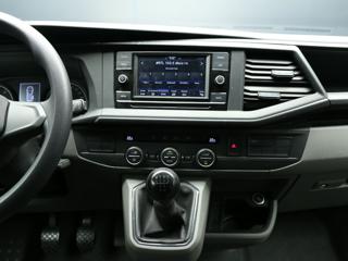 VOLKSWAGEN Caravelle usata, con Vivavoce