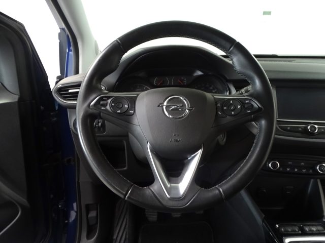 OPEL Crossland usata, con Sensori di parcheggio anteriori