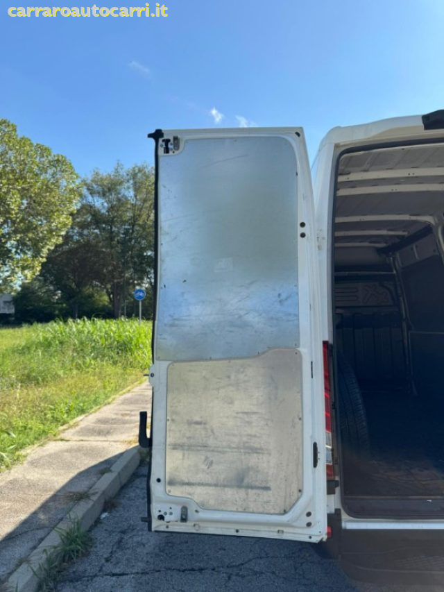 IVECO Daily usata, con Hill holder