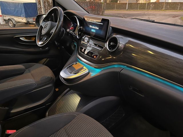 MERCEDES-BENZ V 220 usata, con Cruise Control