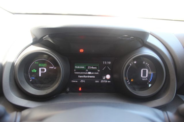TOYOTA Yaris usata, con Controllo elettronico della corsia