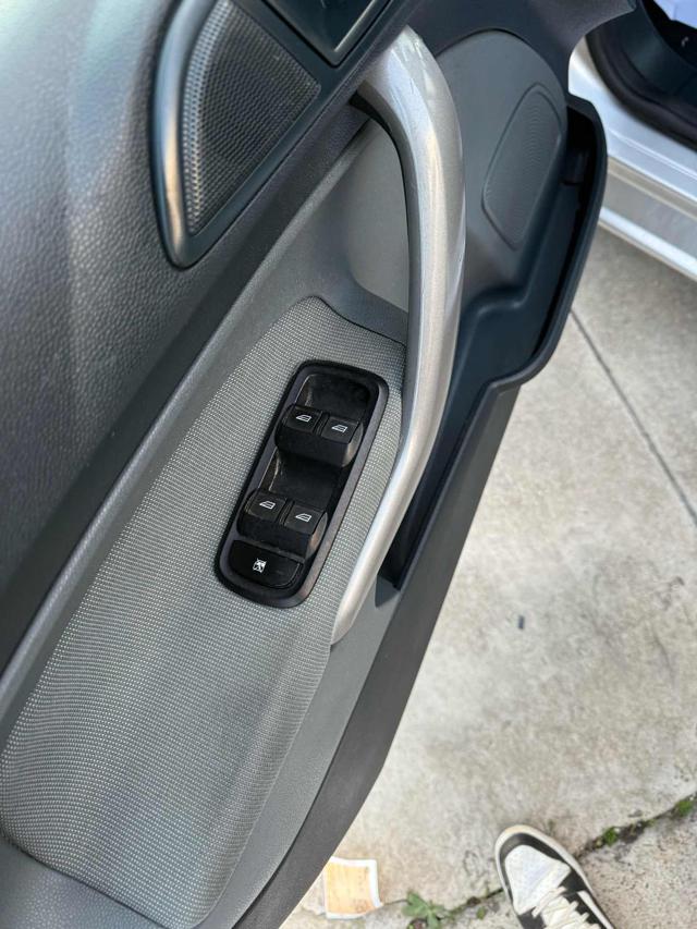 FORD Fiesta usata, con Sedile posteriore sdoppiato