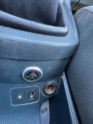 FORD Fiesta usata, con Specchietti laterali elettrici