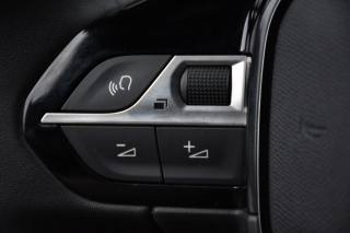 PEUGEOT 2008 usata, con Sistema di navigazione