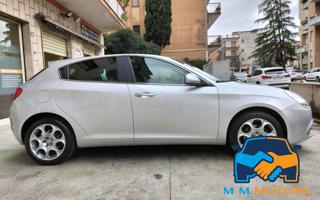 ALFA ROMEO Giulietta usata, con Autoradio