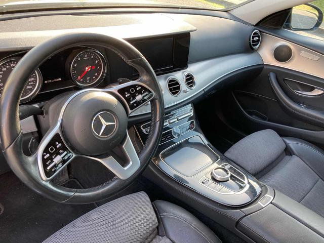 MERCEDES-BENZ E 200 usata, con Chiusura centralizzata