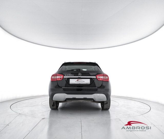 MERCEDES-BENZ GLA 180 usata 5