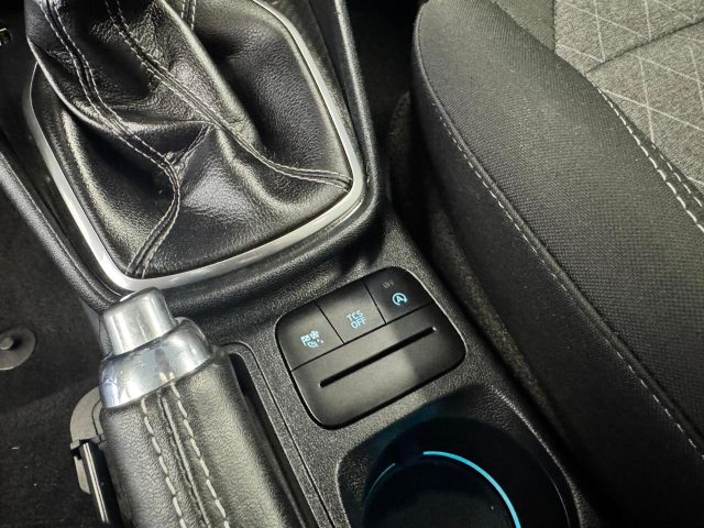 FORD Fiesta usata, con Cruise Control
