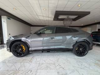 LAMBORGHINI Urus usata, con Autoradio