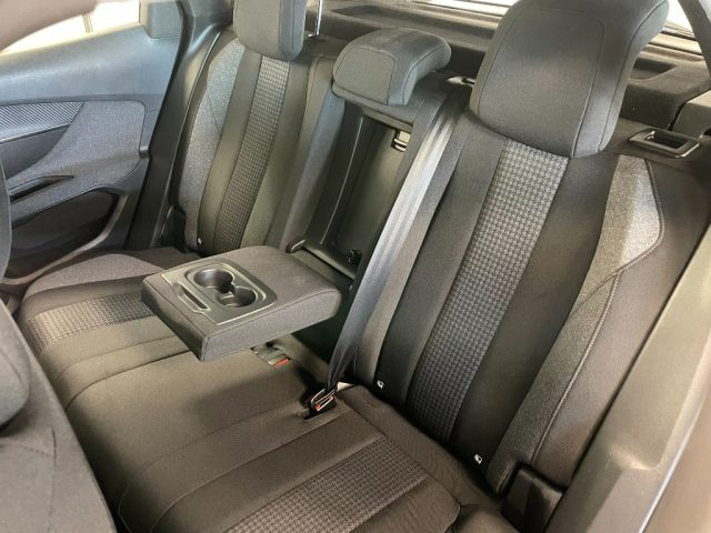 PEUGEOT 3008 usata, con Climatizzatore