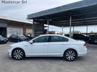 VOLKSWAGEN Passat usata, con Airbag laterali