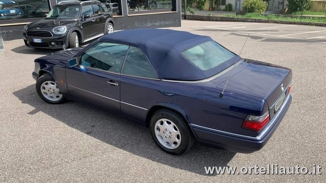 MERCEDES-BENZ E 200 usata 44