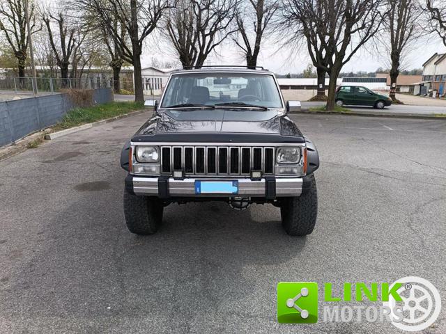 JEEP Cherokee usata, con Autoradio