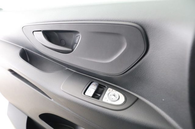 MERCEDES-BENZ Vito usata, con Climatizzatore