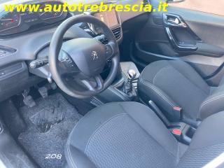 PEUGEOT 208 usata, con USB