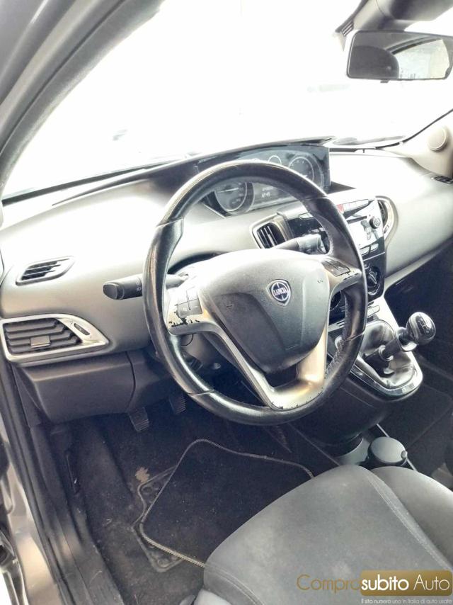 LANCIA Ypsilon usata, con Specchietti laterali elettrici