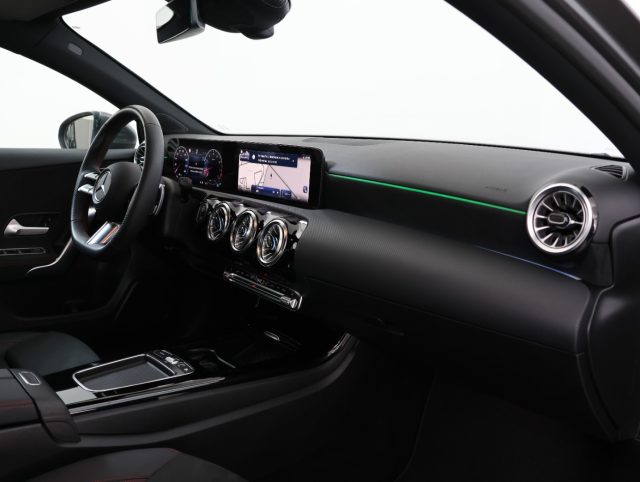 MERCEDES-BENZ A 180 usata, con Sedili riscaldati