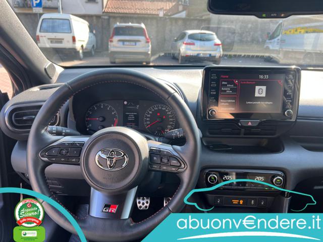 TOYOTA Yaris usata, con Interni in pelle