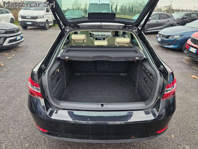 SKODA Superb usata, con Interni in pelle