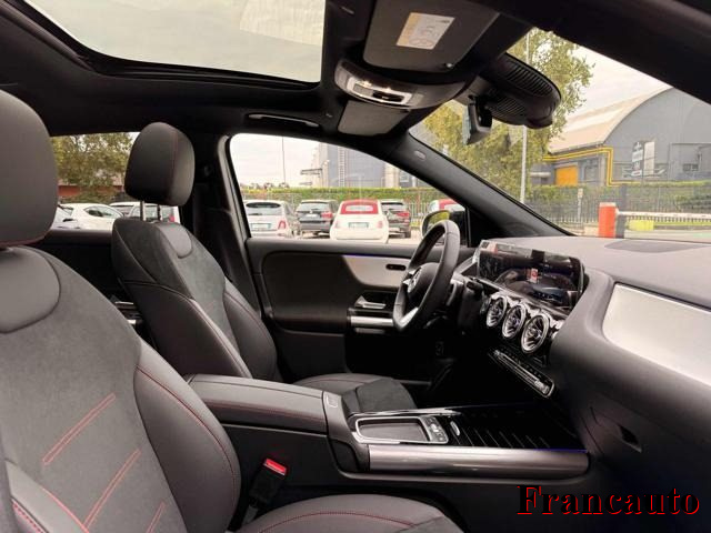 MERCEDES-BENZ GLA 200 usata, con Chiusura centralizzata