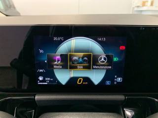 MERCEDES-BENZ GLA 180 usata, con Autoradio digitale