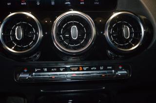 MERCEDES-BENZ GLA 200 usata, con Sedile posteriore sdoppiato