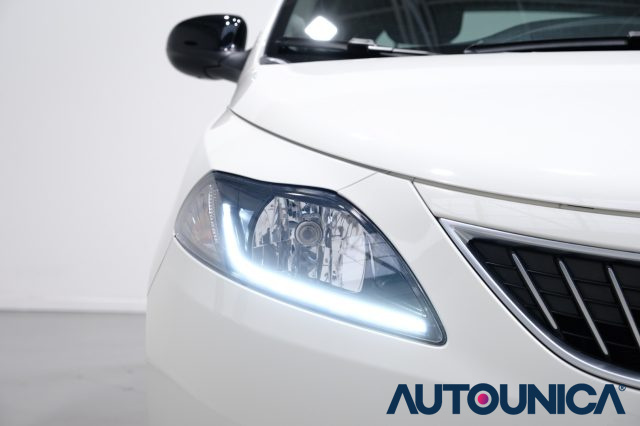 LANCIA Ypsilon usata, con USB