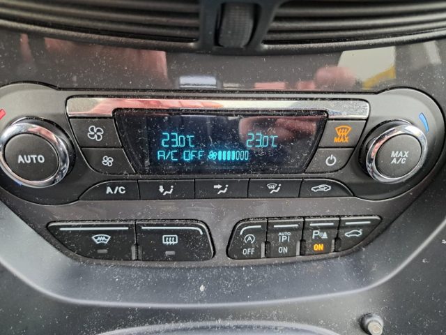 FORD Kuga usata, con Bracciolo