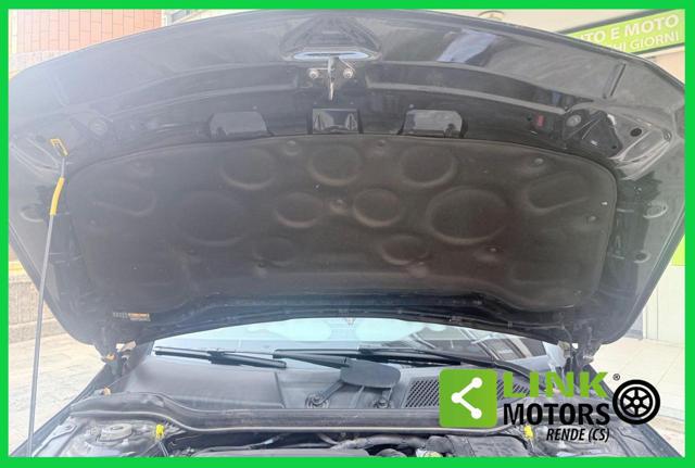 MERCEDES-BENZ GLA 200 usata, con Pneumatici estivi