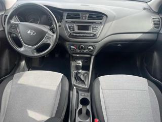 HYUNDAI i20 usata, con Autoradio