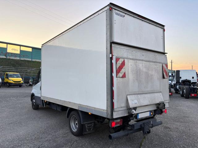 IVECO Daily usata, con Controllo automatico clima