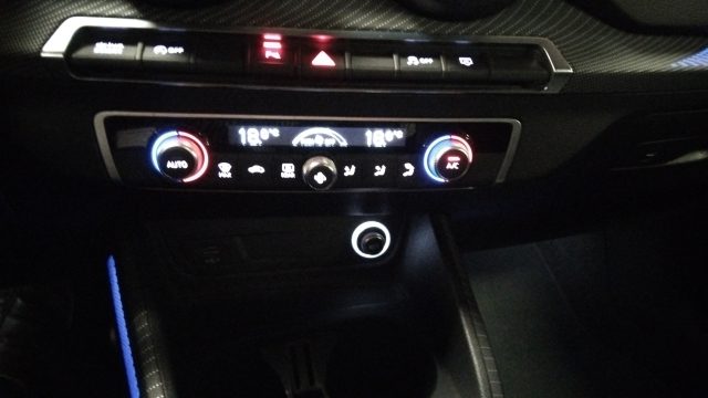 AUDI Q2 usata, con Airbag testa