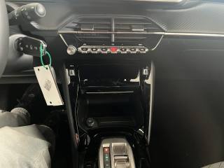 PEUGEOT 2008 usata, con Sensore di pioggia