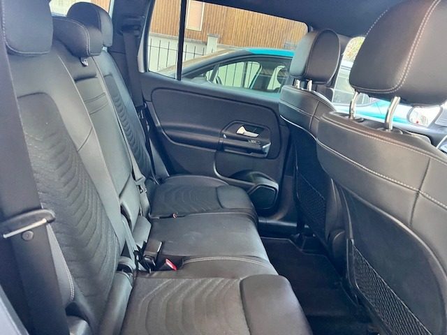 MERCEDES-BENZ GLB 180 usata, con Controllo trazione