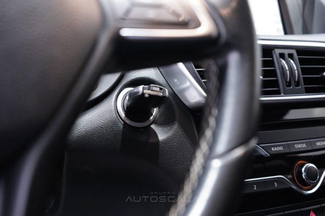 INFINITI Q30 usata, con Luci diurne LED