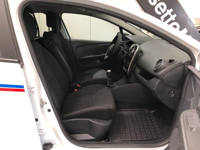 RENAULT Clio usata, con Autoradio