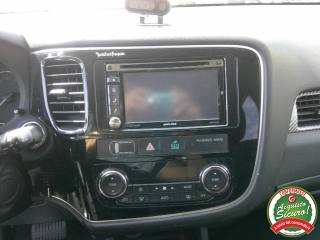 MITSUBISHI Outlander usata, con Bracciolo