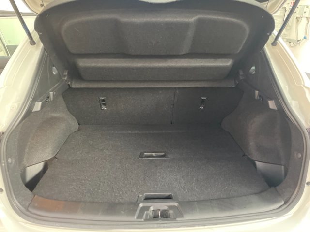 NISSAN Qashqai usata, con Controllo automatico clima