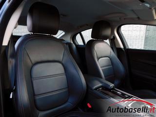 JAGUAR XE usata, con Boardcomputer