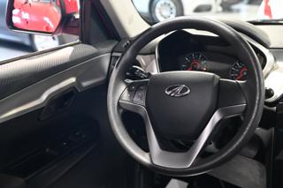 MAHINDRA KUV100 usata, con Vivavoce