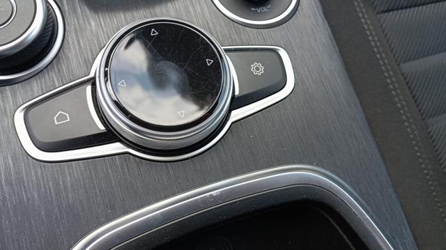ALFA ROMEO Stelvio usata, con Telecamera per parcheggio assistito