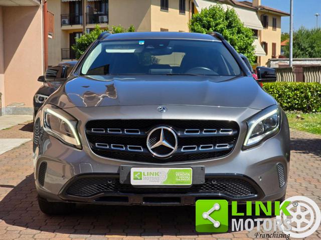 MERCEDES-BENZ GLA 200 usata, con Chiusura centralizzata
