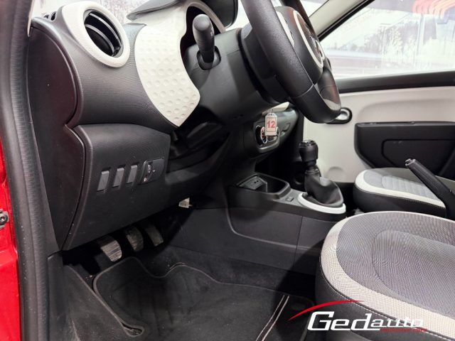 RENAULT Twingo usata, con Controllo automatico clima