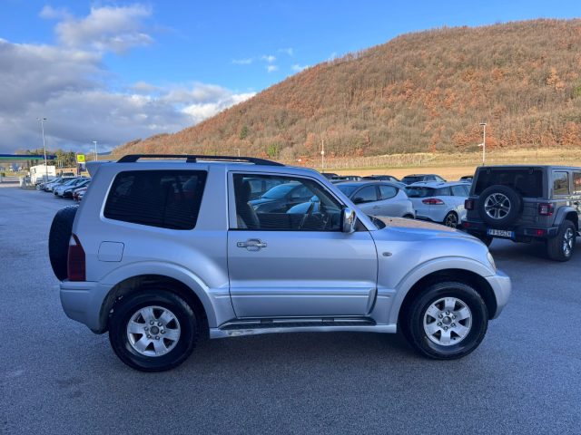 MITSUBISHI Pajero usata, con Airbag Passeggero