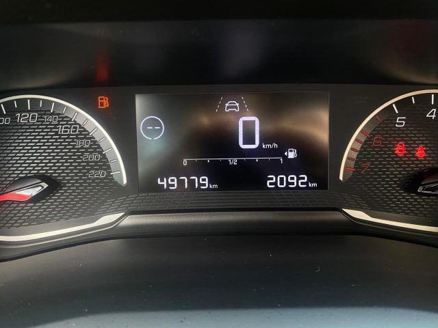 PEUGEOT 208 usata, con Sedile posteriore sdoppiato