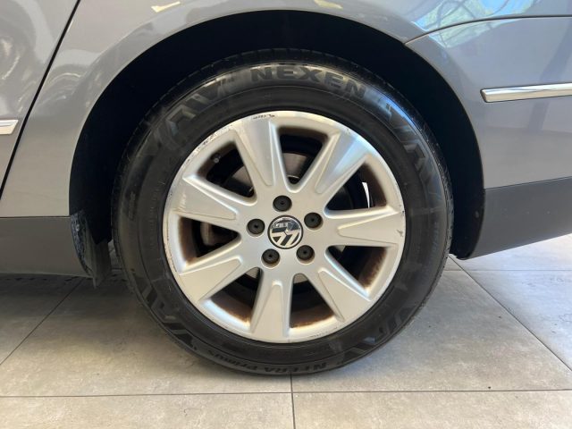 VOLKSWAGEN Passat usata, con Autoradio