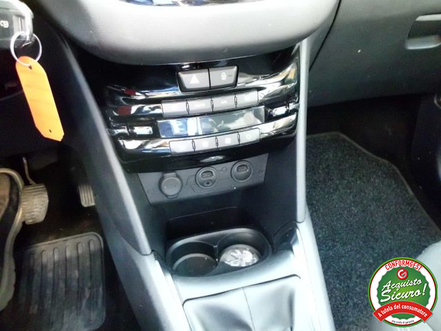 PEUGEOT 208 usata, con Luci diurne LED